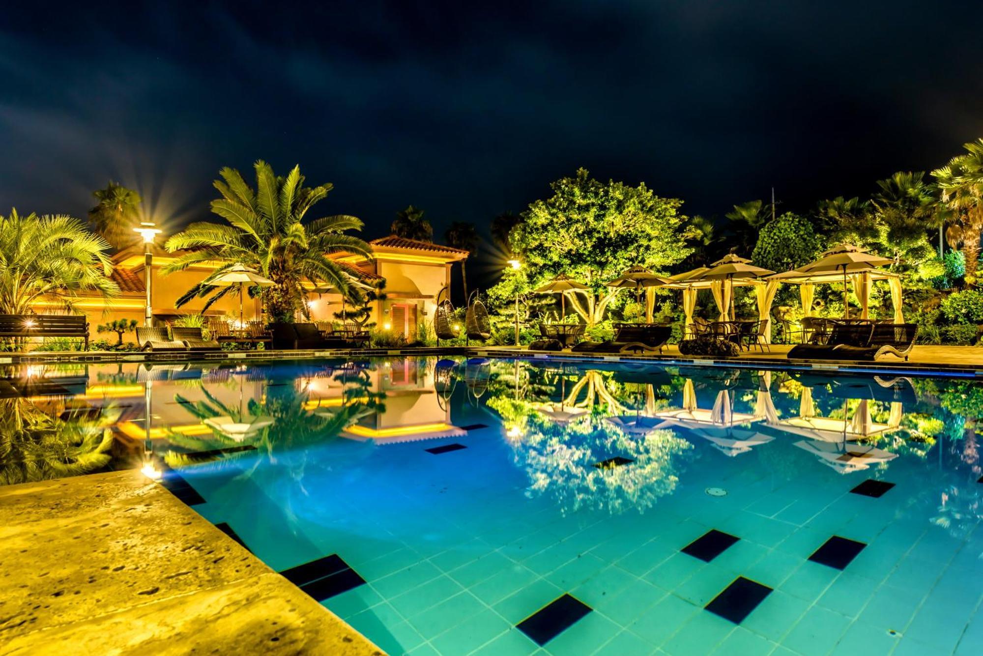 Palm Valley Resort Seogwipo Extérieur photo