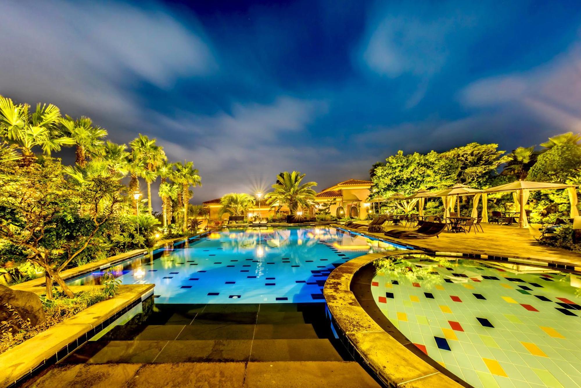 Palm Valley Resort Seogwipo Extérieur photo