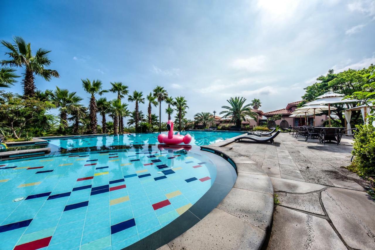Palm Valley Resort Seogwipo Extérieur photo