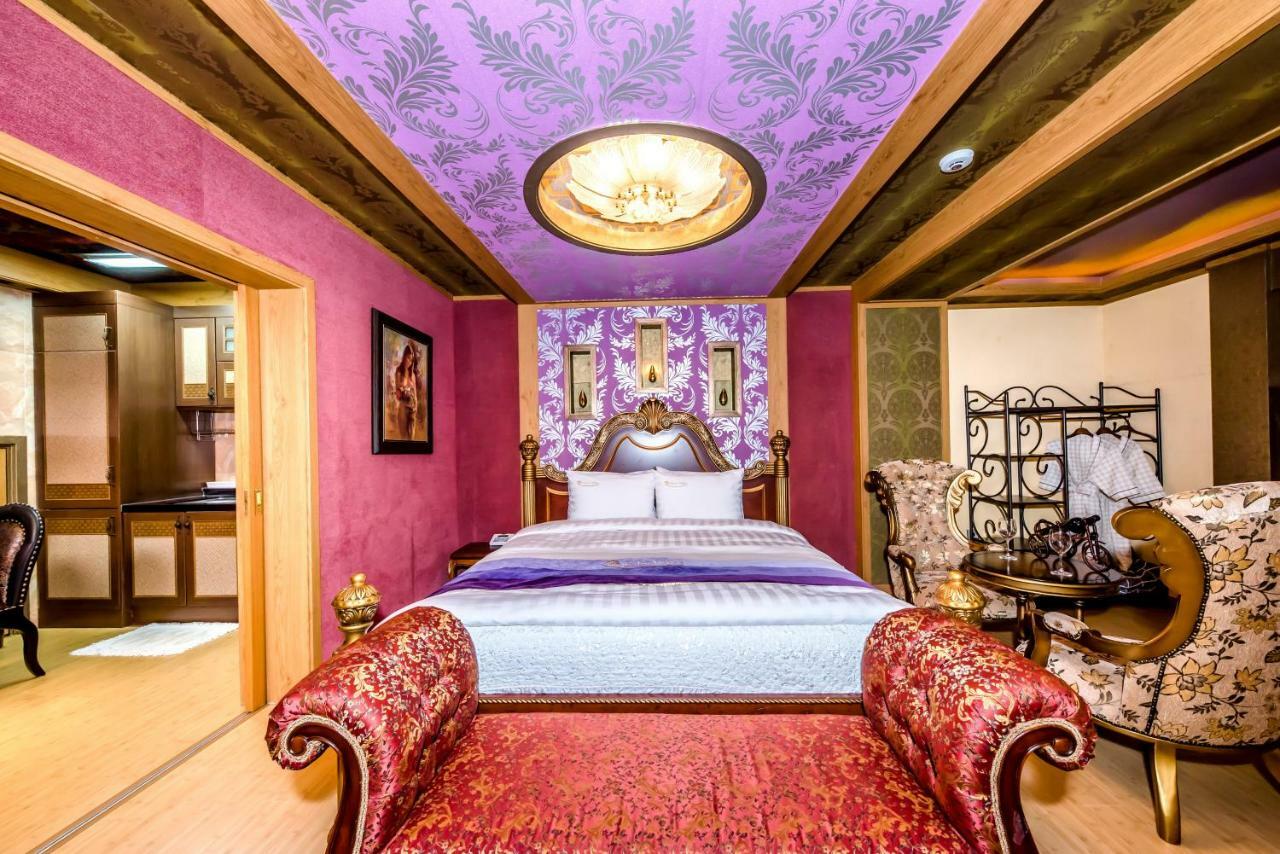 Palm Valley Resort Seogwipo Extérieur photo