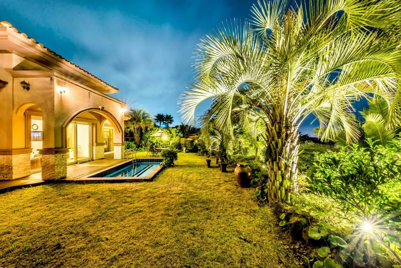 Palm Valley Resort Seogwipo Extérieur photo