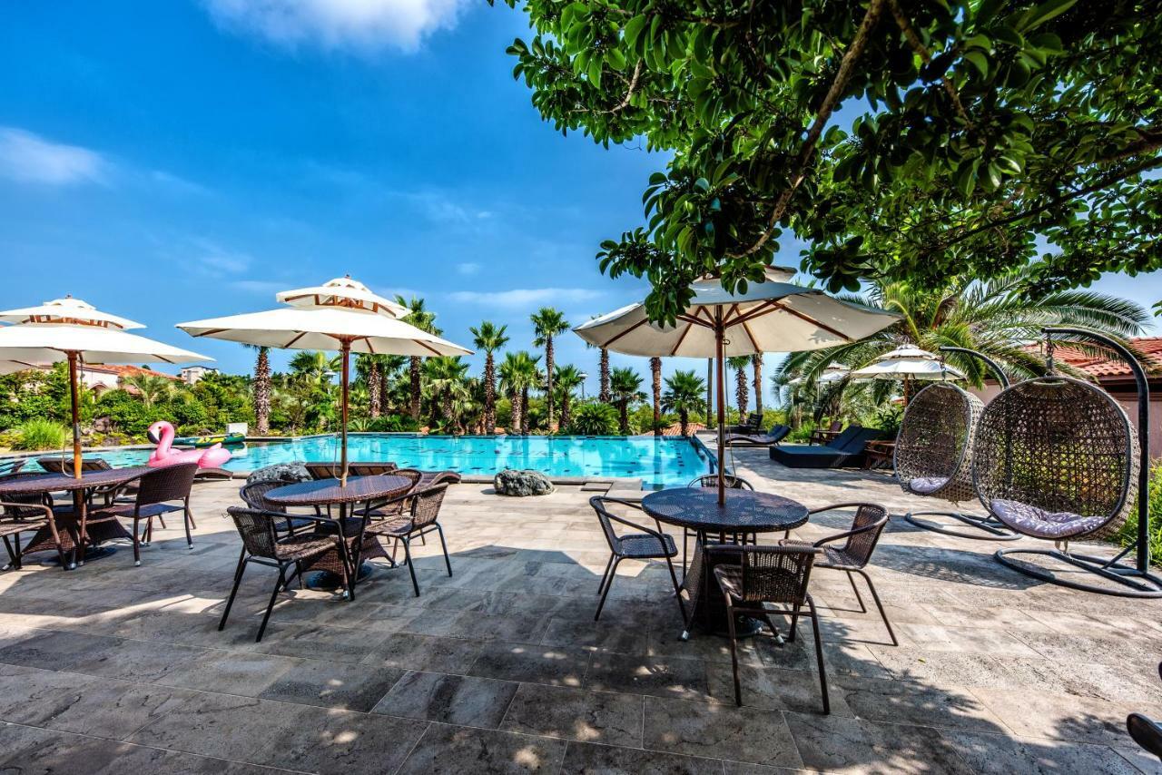 Palm Valley Resort Seogwipo Extérieur photo