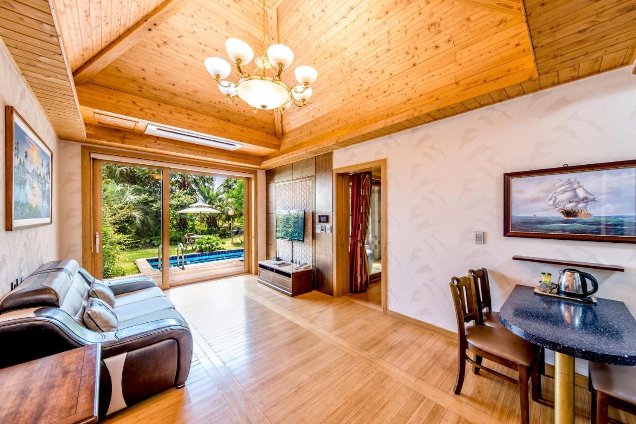 Palm Valley Resort Seogwipo Extérieur photo